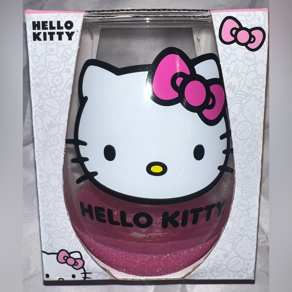 Hello Kitty Wine Glass 🍷